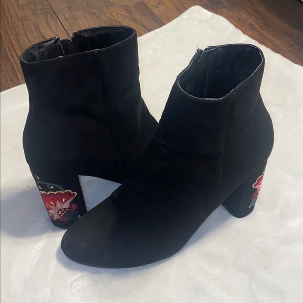 Black Heeled Boot